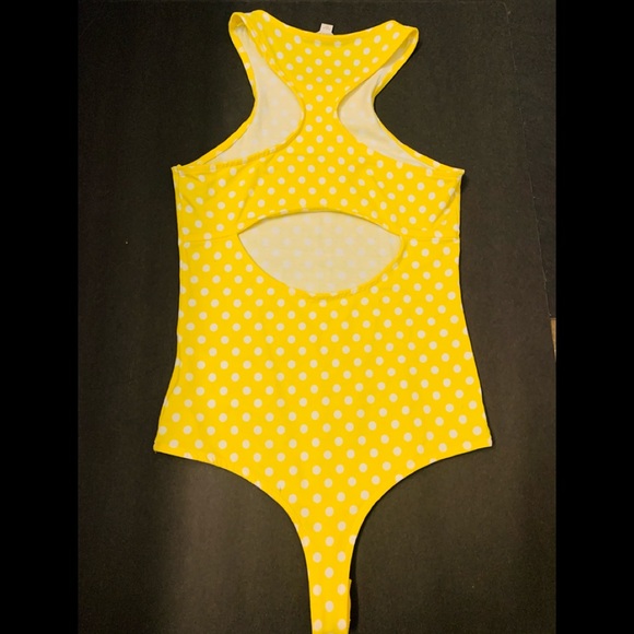 Guess XS bodysuit no tags but brand new - Picture 4 of 9